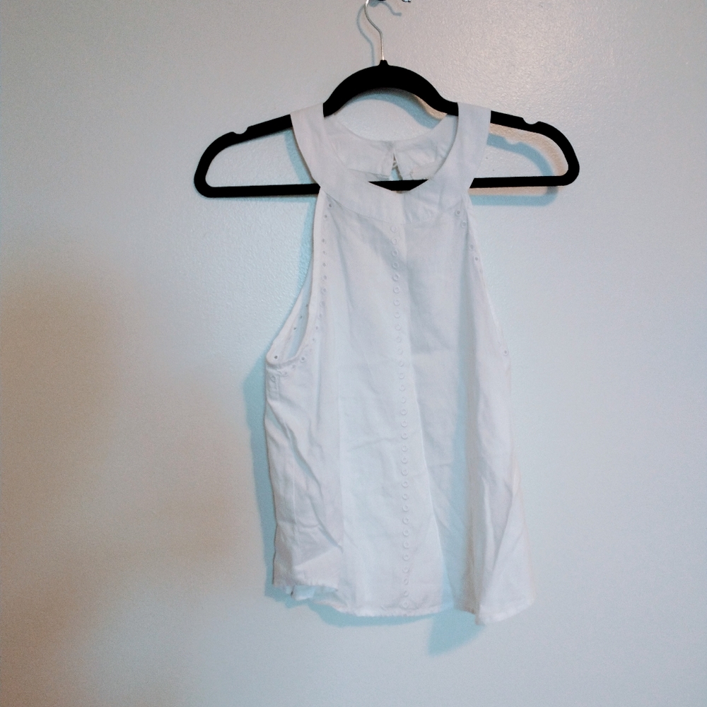 Harper white boho eyelet halter top size small with keyhole cutout in the back